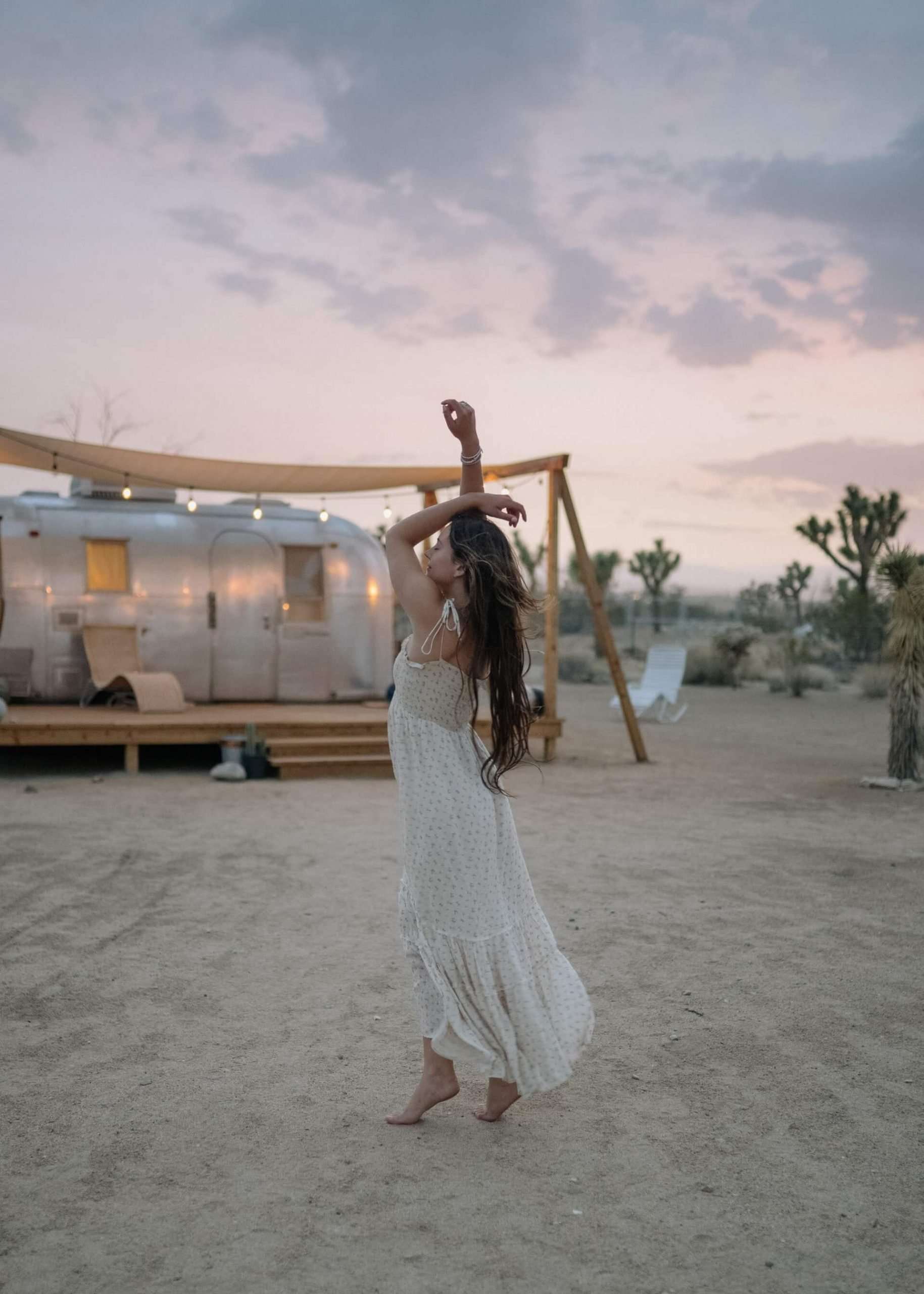 women-thriving-arms-in-the-air
