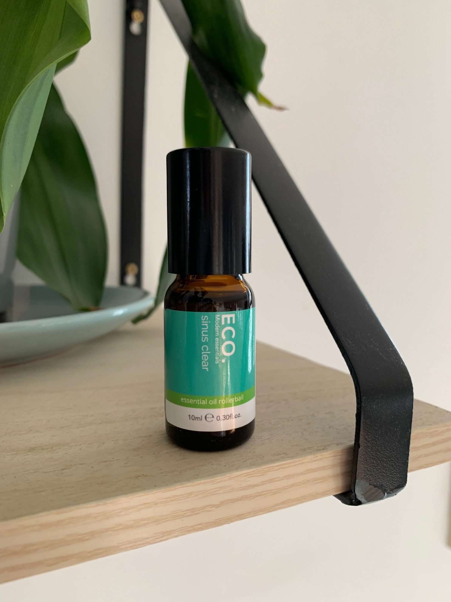 ECO. Modern Essentials Sinus Clear Rollerball image 3