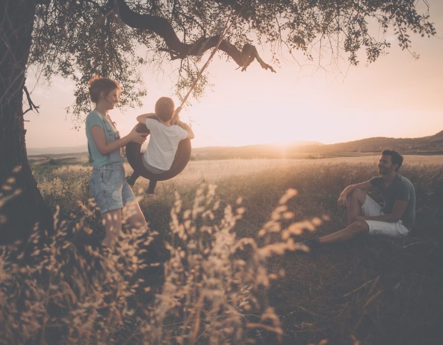 family-sunset-tyre-swing-happy-time-is-precious-blog-post