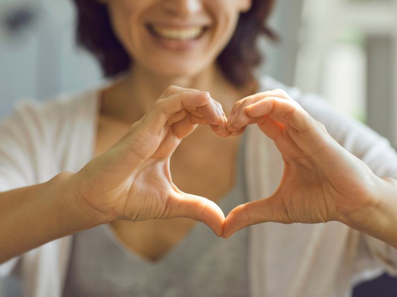 heart-hands-woman-blurred-smiling-i-choose-me-blog